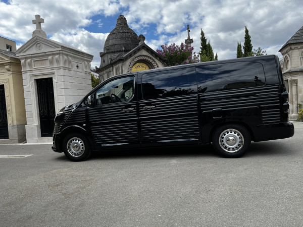 Chauffeurs/maîtres de cérémonie et corbillard Paris