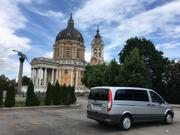 Chauffeurs/maîtres de cérémonie et corbillard Rennes